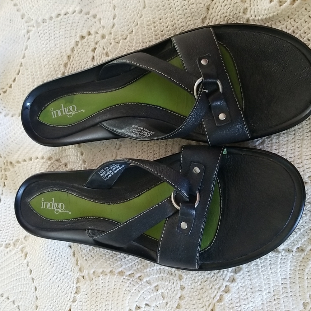 Indigo by Clarks black sandals size 11M